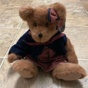Boyd’s Bears Kira